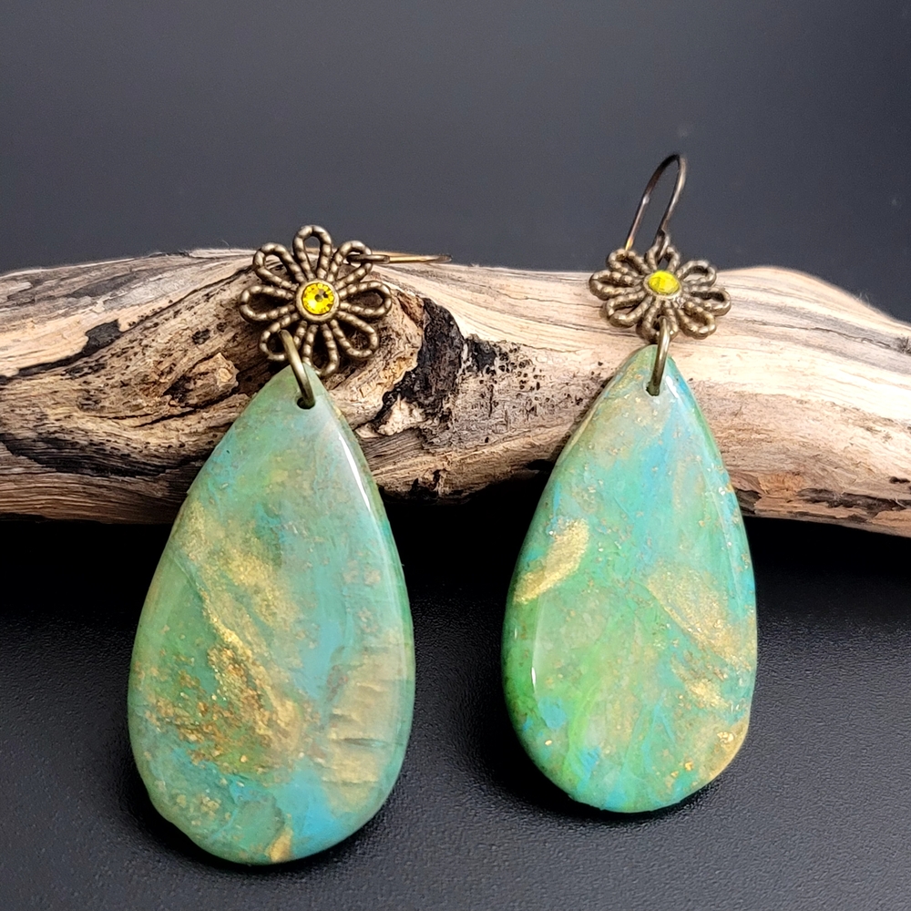 Elegant Green Teardrop Earrings